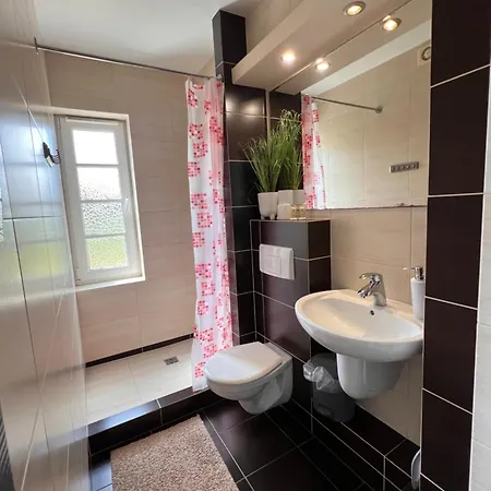 Grafit Homestay Mrzezyno